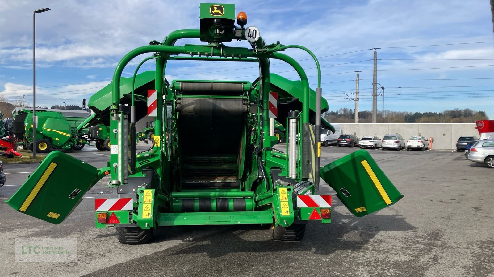 Press-/Wickelkombination des Typs John Deere C451R, Vorführmaschine in Redlham (Bild 8)