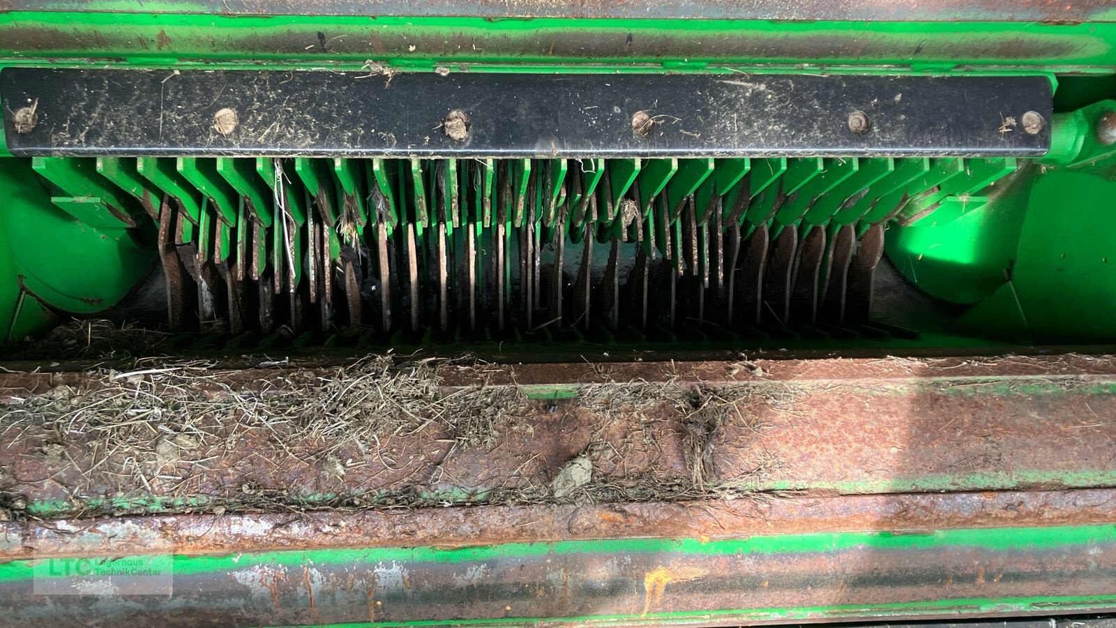 Press-/Wickelkombination des Typs John Deere C451R, Vorführmaschine in Redlham (Bild 11)