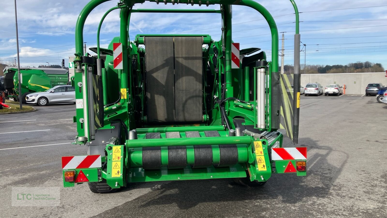 Press-/Wickelkombination des Typs John Deere C451R, Vorführmaschine in Redlham (Bild 15)