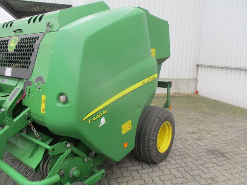 Press-/Wickelkombination des Typs John Deere F 440 M Rundballenpresse, Gebrauchtmaschine in Holle- Grasdorf (Bild 21)