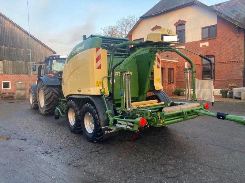 Press-/Wickelkombination del tipo Krone Comprima CF 155 XC Plus, Gebrauchtmaschine In Husum
