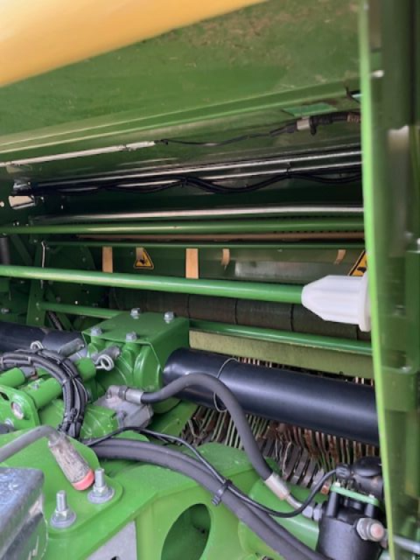 Press-/Wickelkombination типа Krone COMPRIMA CF155XC X-TREME, Gebrauchtmaschine в CHAMPLECY (Фотография 11)