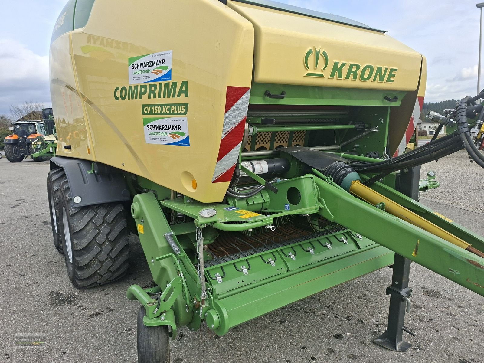 Press-/Wickelkombination van het type Krone Comprima CV 150 XC Plus, Neumaschine in Gampern (Foto 20)