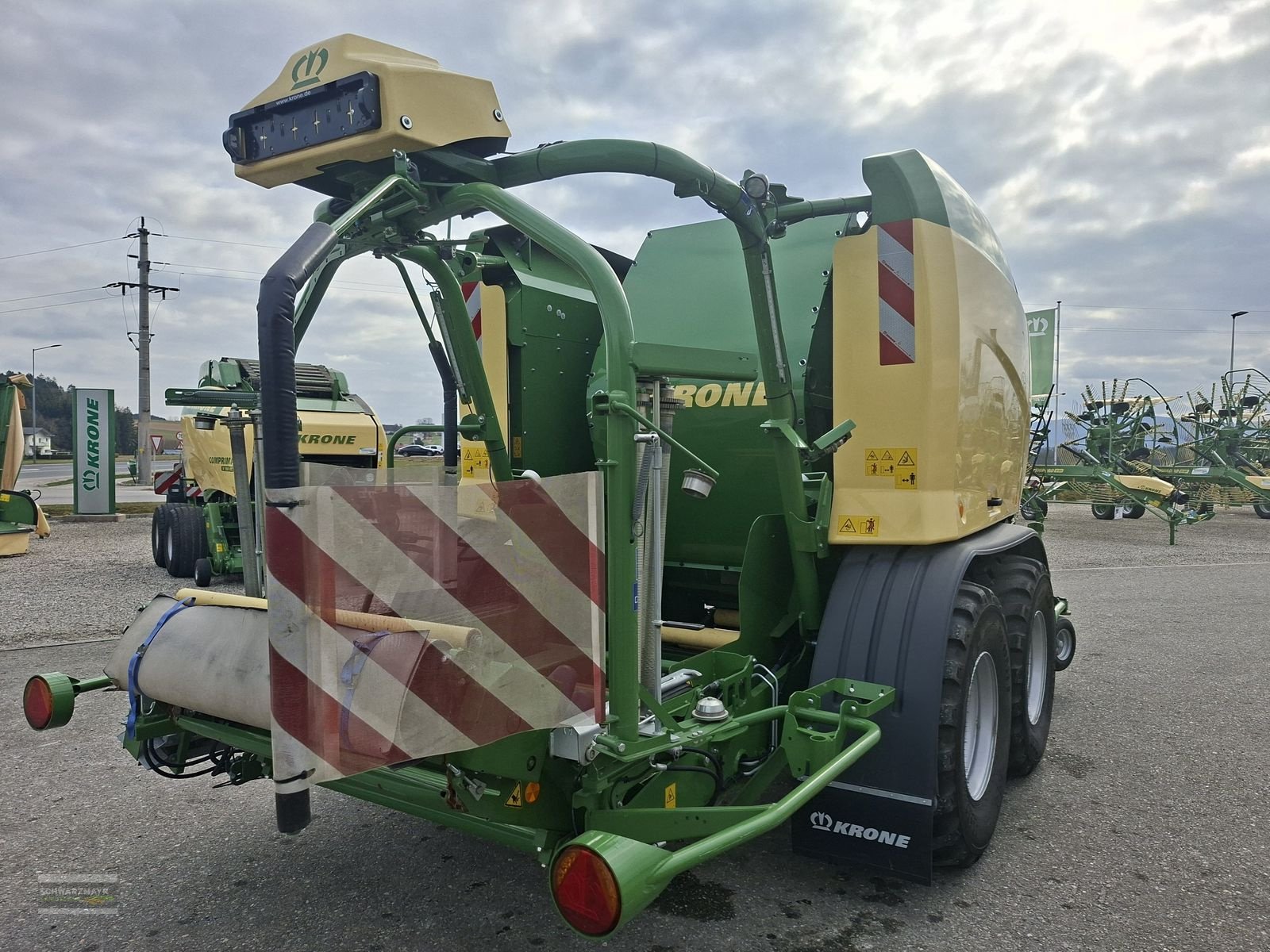 Press-/Wickelkombination van het type Krone Comprima CV 150 XC Plus, Neumaschine in Gampern (Foto 8)