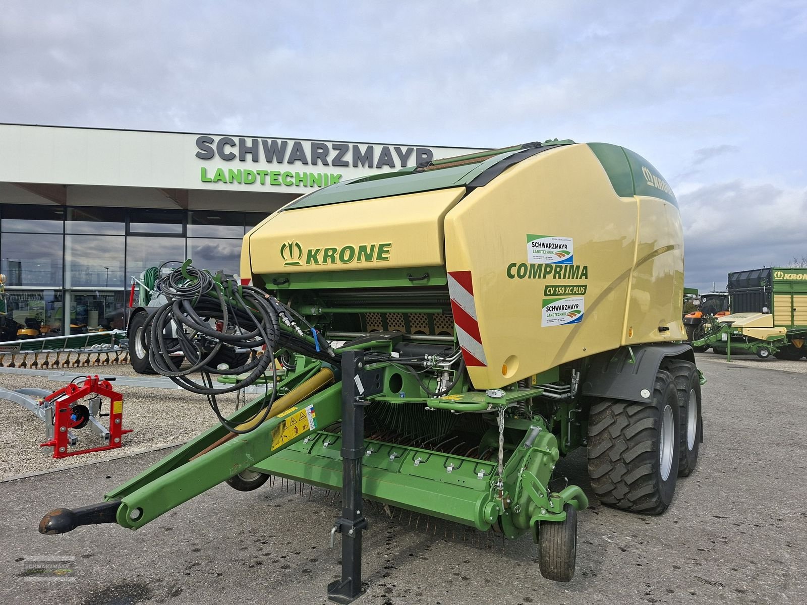 Press-/Wickelkombination van het type Krone Comprima CV 150 XC Plus, Neumaschine in Gampern (Foto 3)