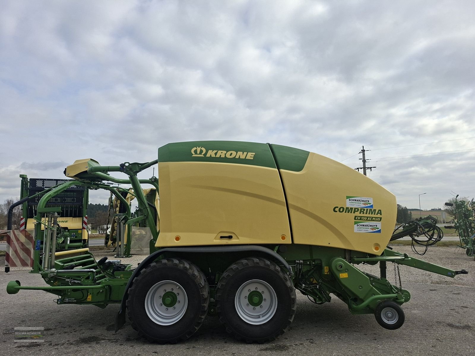 Press-/Wickelkombination van het type Krone Comprima CV 150 XC Plus, Neumaschine in Gampern (Foto 7)