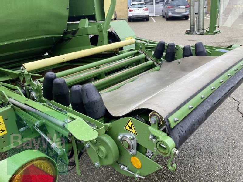 Press-/Wickelkombination des Typs Krone COMPRIMA CV 150 XC, Gebrauchtmaschine in Obertraubling (Bild 16)