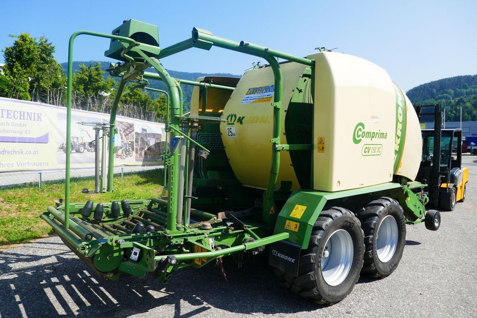 Press-/Wickelkombination del tipo Krone Comprima CV 150 XC, Gebrauchtmaschine In Villach (Immagine 4)