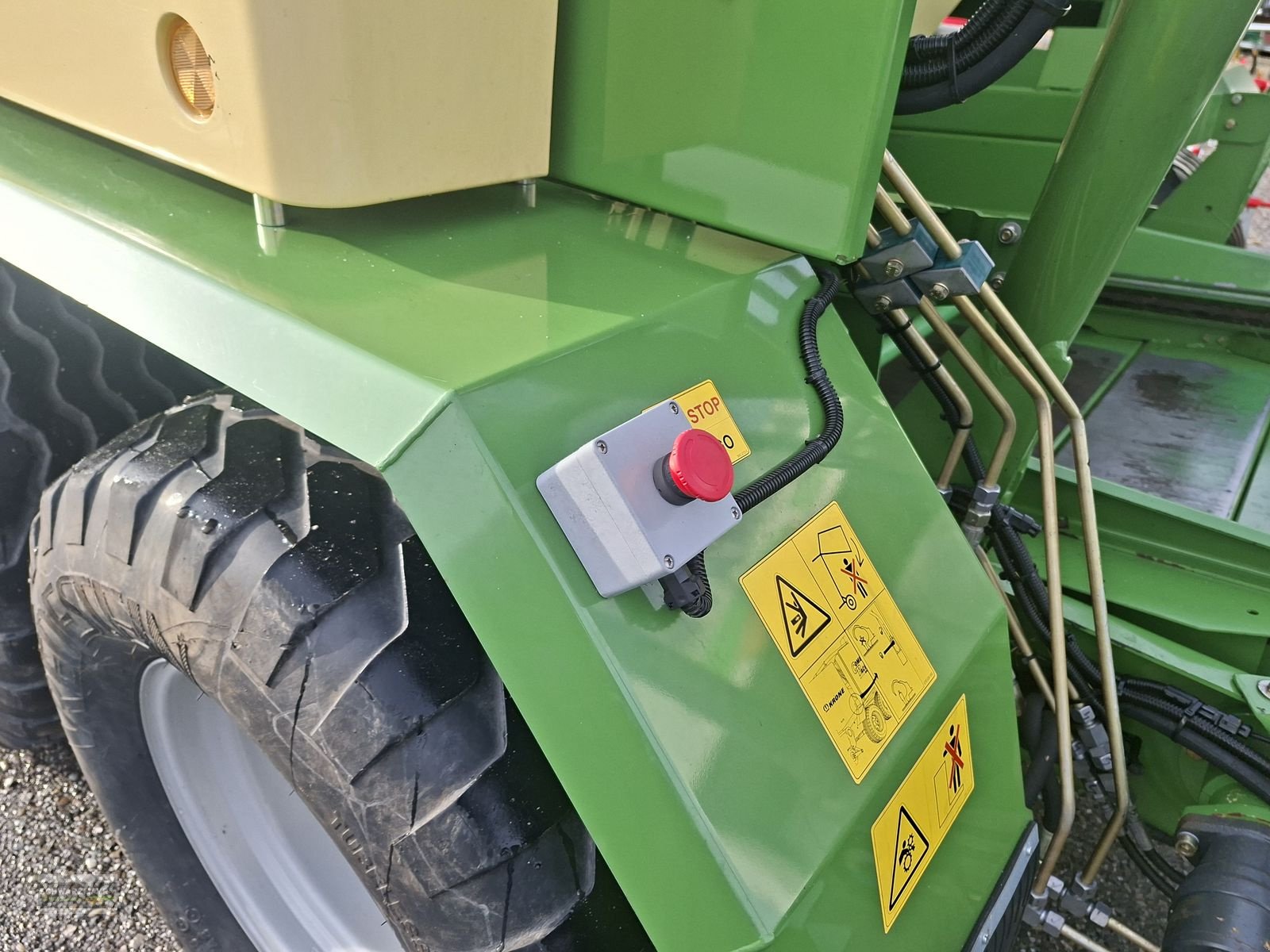 Press-/Wickelkombination типа Krone Comprima CV 150 XC, Gebrauchtmaschine в Gampern (Фотография 13)