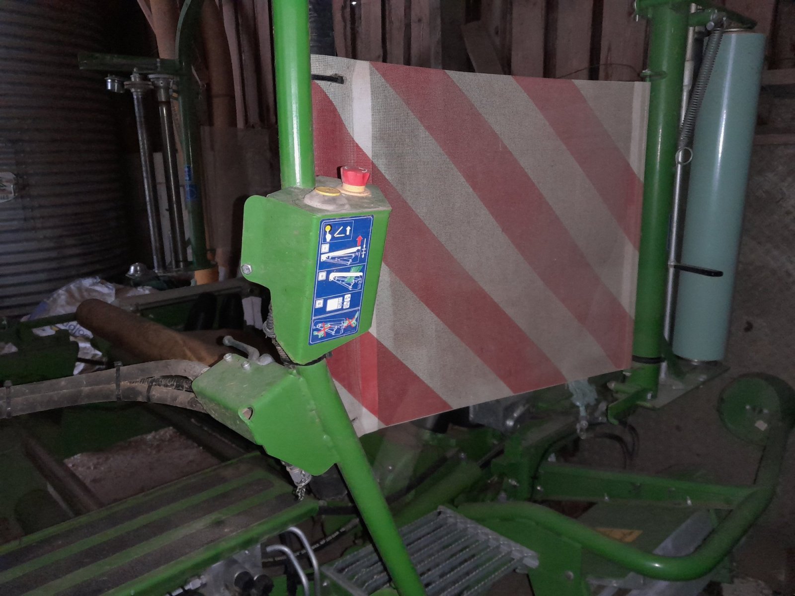 Press-/Wickelkombination tipa Krone Comprima CV 150 XC, Gebrauchtmaschine u Markt Erlbach (Slika 9)