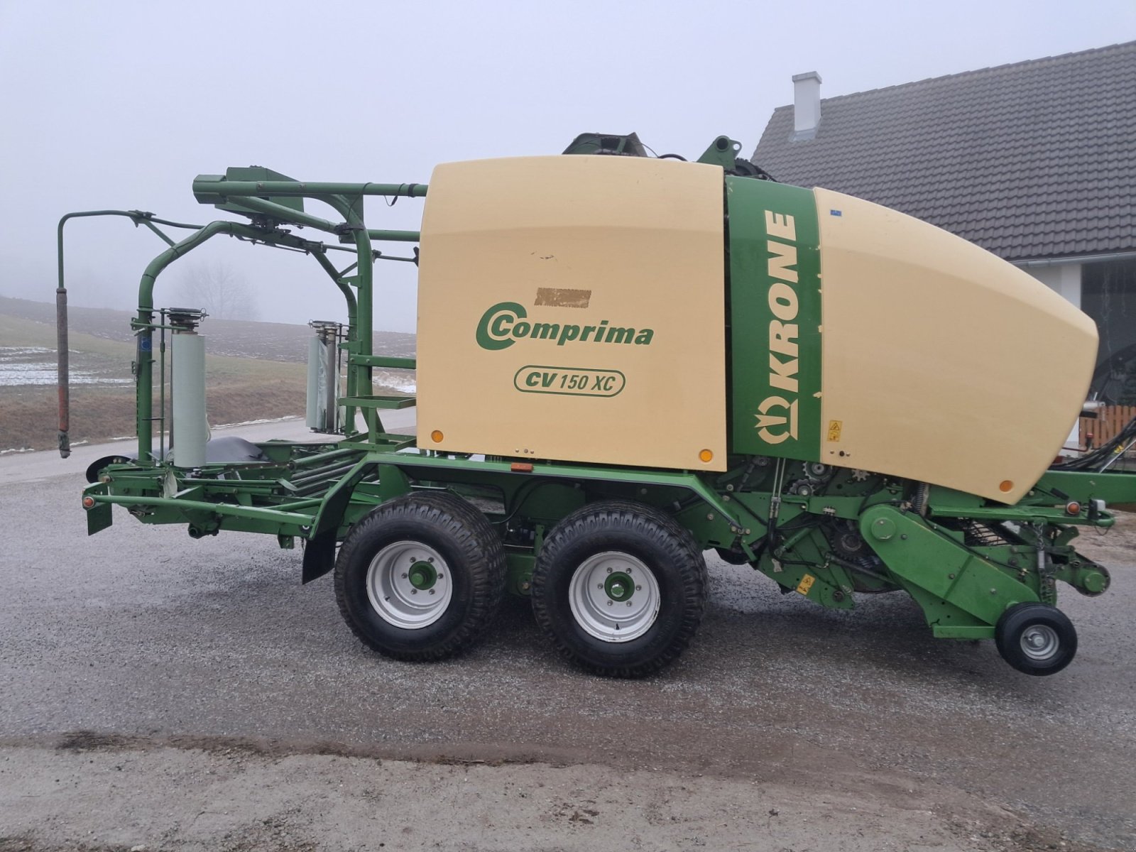 Press-/Wickelkombination a típus Krone Comprima, Gebrauchtmaschine ekkor: Groß Gerungs (Kép 2)