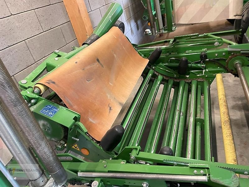 Press-/Wickelkombination of the type Krone CV 150 XC, Gebrauchtmaschine in Fischbach/Clervaux (Picture 12)