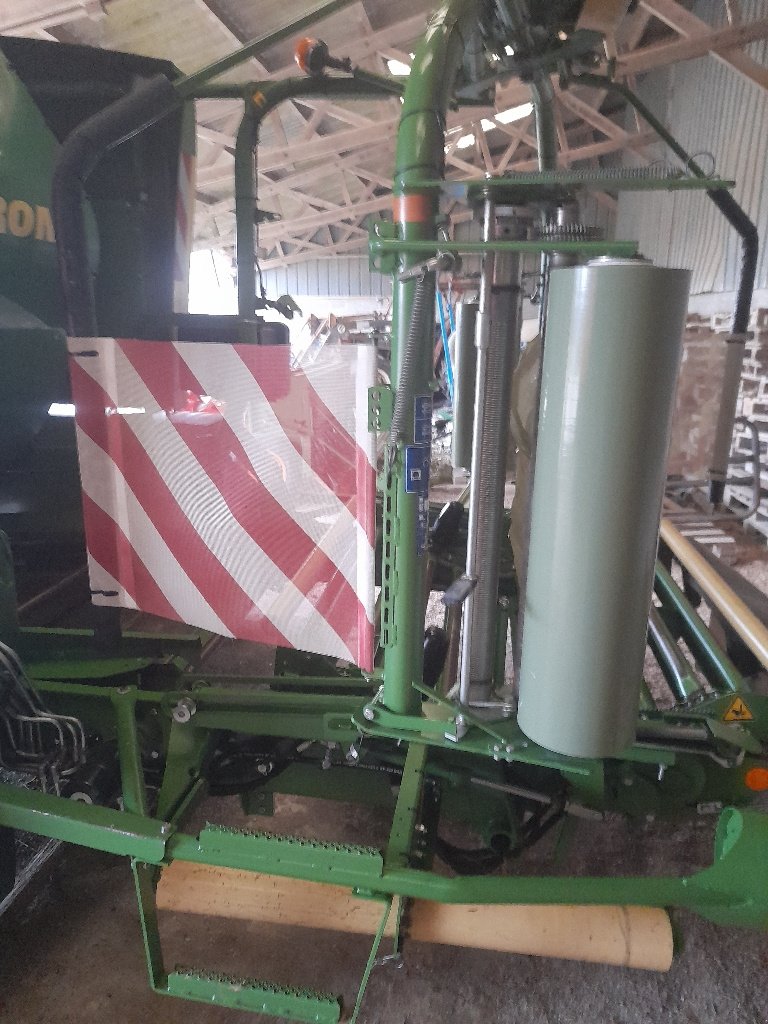 Press-/Wickelkombination tip Krone Cv150xc, Gebrauchtmaschine in Neufchâtel-en-Bray (Poză 7)