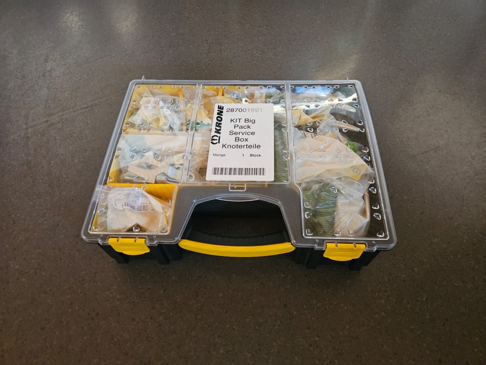 Press-/Wickelkombination des Typs Krone Sortiment-Koffer Knoterteile, Neumaschine in Sulzberg (Bild 3)