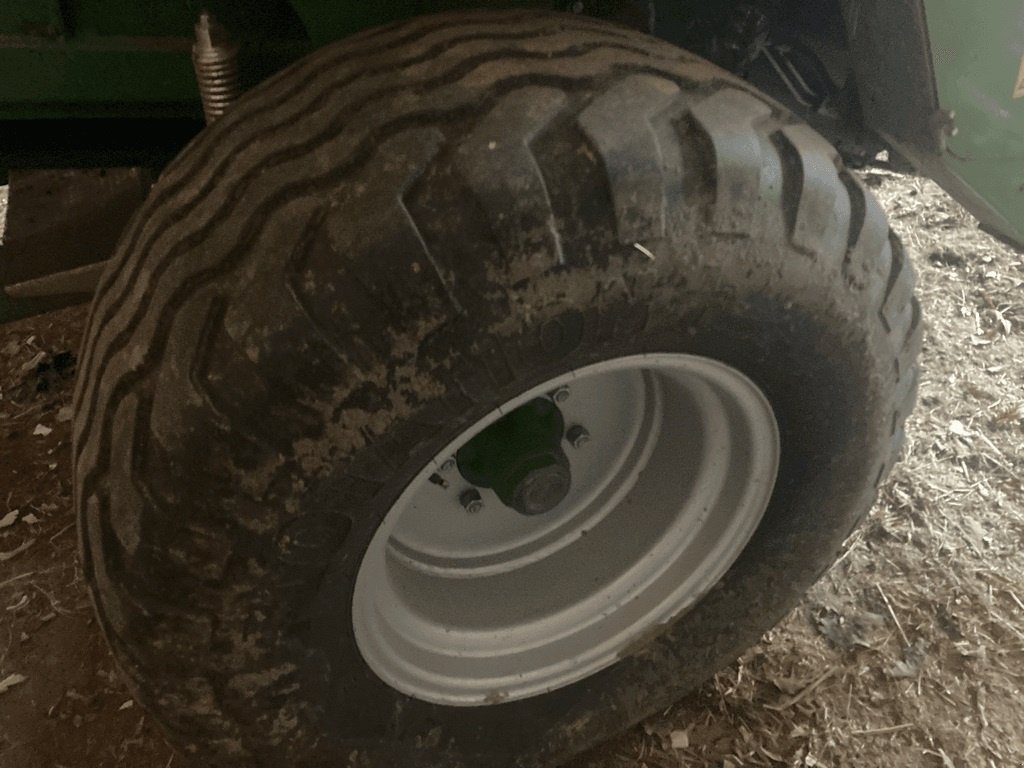 Press-/Wickelkombination van het type Krone VARIPACK V165, Gebrauchtmaschine in CINTHEAUX (Foto 6)