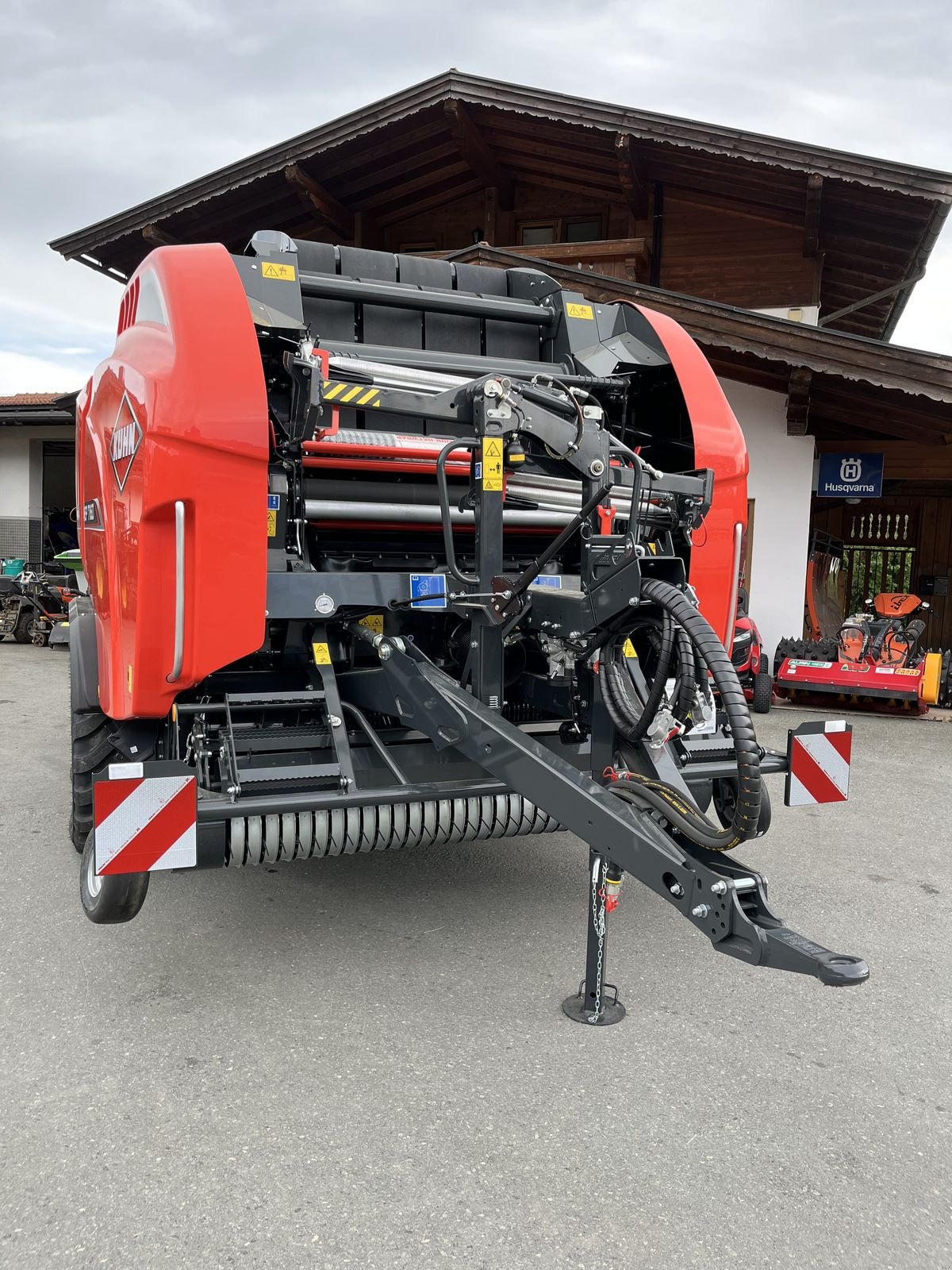 Press-/Wickelkombination of the type Kuhn Kuhn VBP 7160 OC 23, Vorführmaschine in Reith bei Kitzbühel (Picture 3)