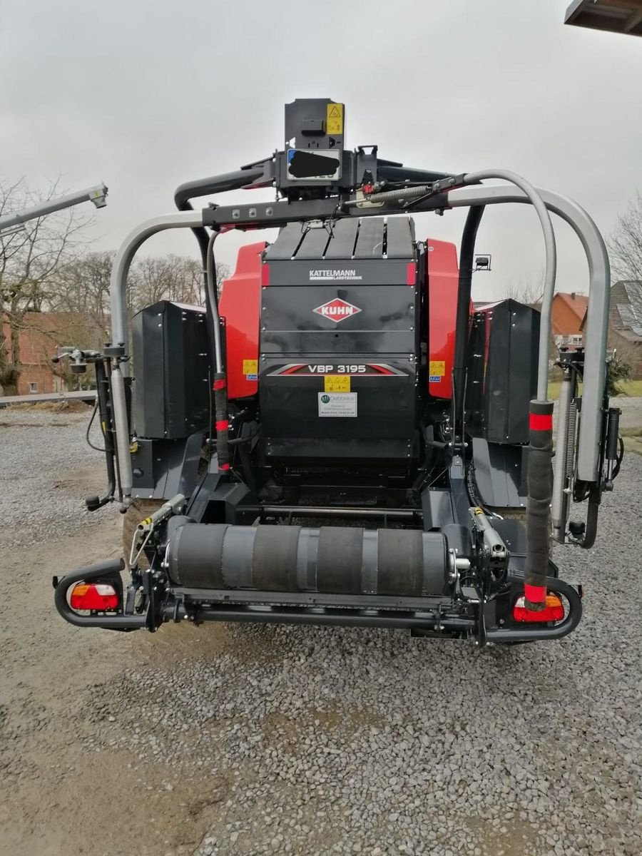 Press-/Wickelkombination от тип Kuhn VBP 3195, Gebrauchtmaschine в Nieheim Kreis Höxter (Снимка 2)