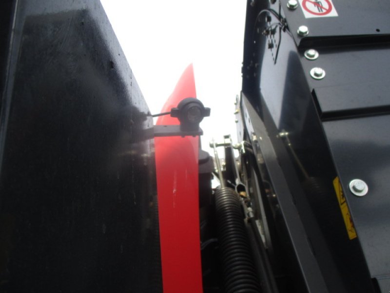 Press-/Wickelkombination типа Massey Ferguson MF 716 Press-Wickel-Komb, Gebrauchtmaschine в Holle- Grasdorf (Фотография 8)