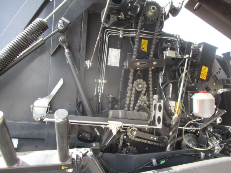 Press-/Wickelkombination типа Massey Ferguson MF 716 Press-Wickel-Komb, Gebrauchtmaschine в Holle- Grasdorf (Фотография 17)