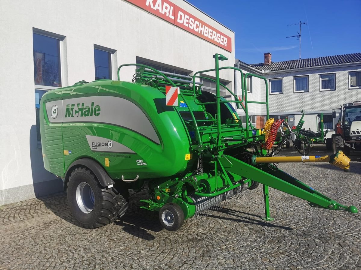 Press-/Wickelkombination des Typs McHale Fusion 4 Plus Press-Wickelkombination, Neumaschine in St. Marienkirchen (Bild 2)