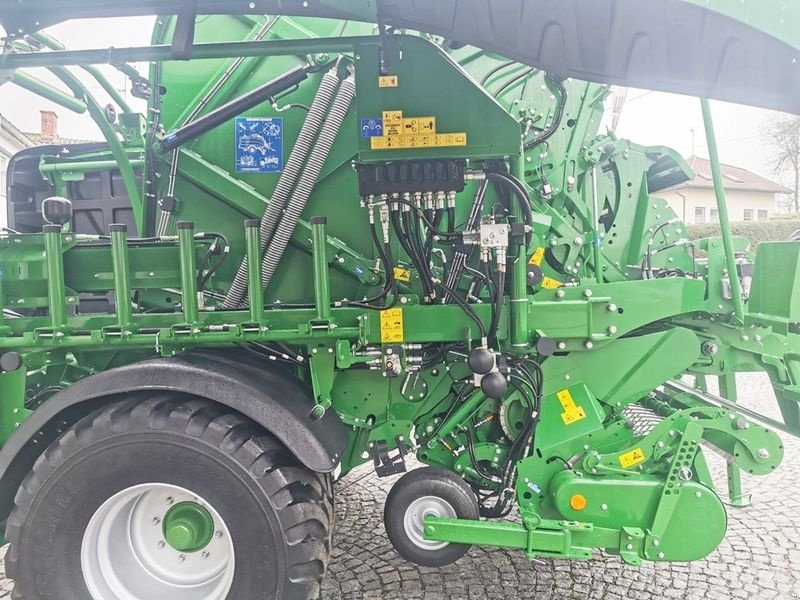 Press-/Wickelkombination of the type McHale Fusion Vario Plus Press-Wickelkombination, Neumaschine in St. Marienkirchen (Picture 8)