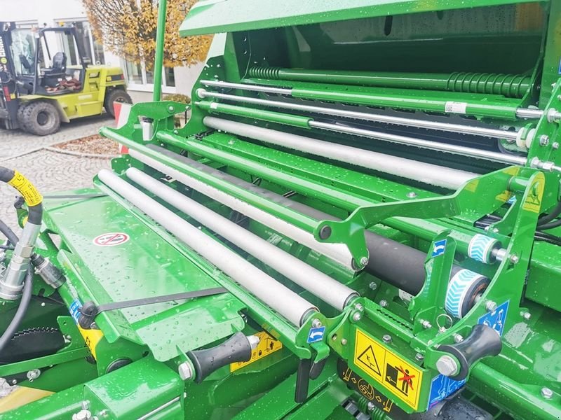 Press-/Wickelkombination of the type McHale Fusion Vario Plus Press-Wickelkombination, Neumaschine in St. Marienkirchen (Picture 10)