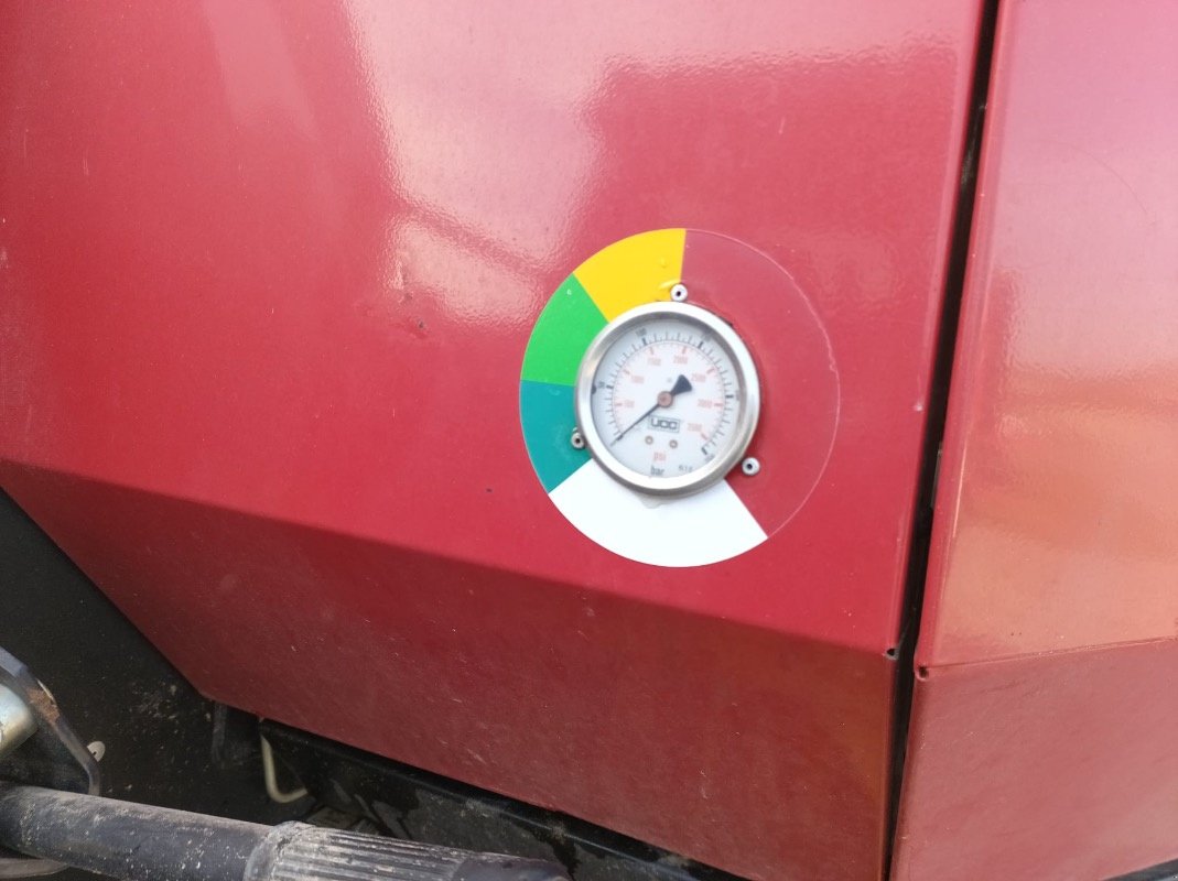 Press-/Wickelkombination des Typs New Holland BB 940 +/plus Parkland 425, Gebrauchtmaschine in Liebenwalde (Bild 5)