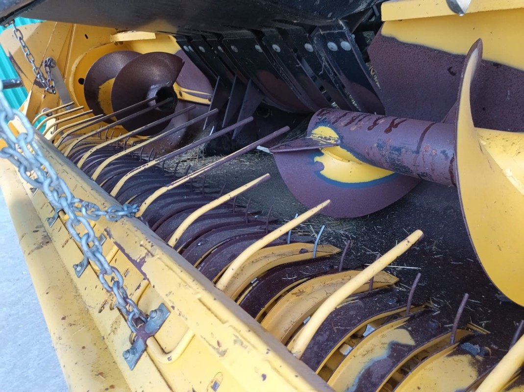 Press-/Wickelkombination des Typs New Holland BB 940 +/plus Parkland 425, Gebrauchtmaschine in Liebenwalde (Bild 9)