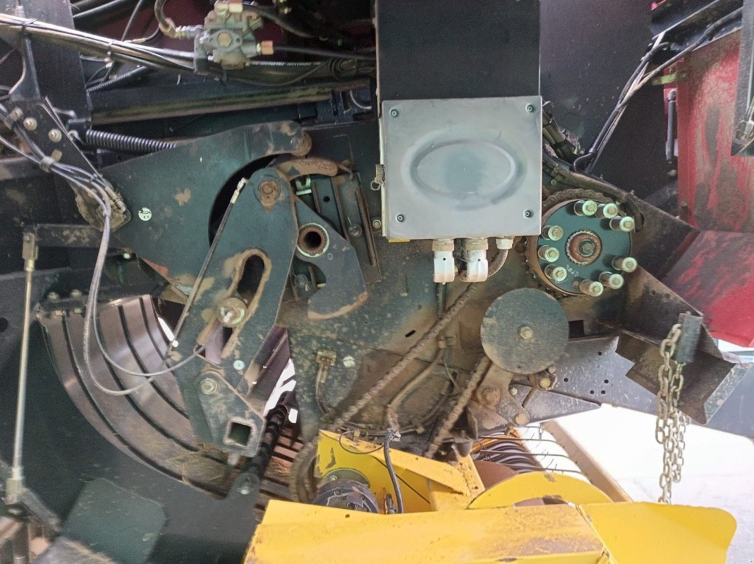 Press-/Wickelkombination des Typs New Holland BB 940 +/plus Parkland 425, Gebrauchtmaschine in Liebenwalde (Bild 22)