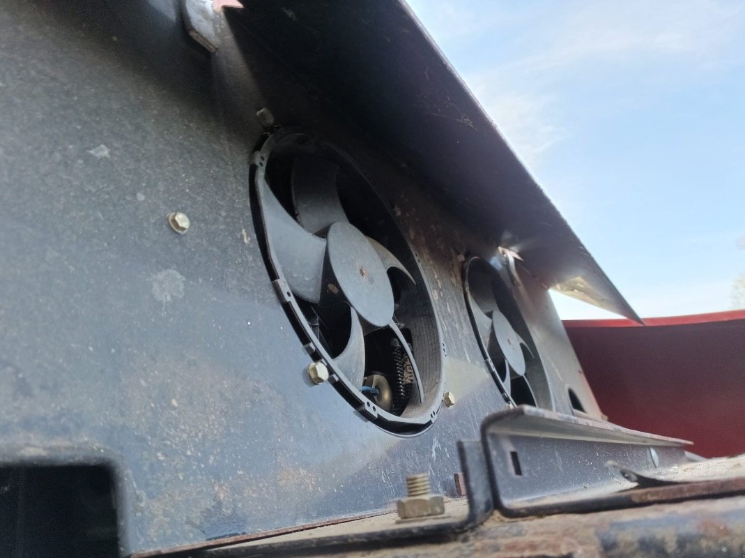 Press-/Wickelkombination des Typs New Holland BB 940 +/plus Parkland 425, Gebrauchtmaschine in Liebenwalde (Bild 28)