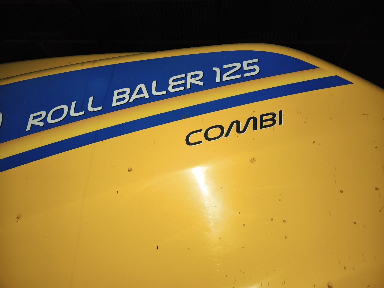 Press-/Wickelkombination Türe ait New Holland ROLL BALER 125 COMBI, Gebrauchtmaschine içinde Chauvoncourt (resim 3)