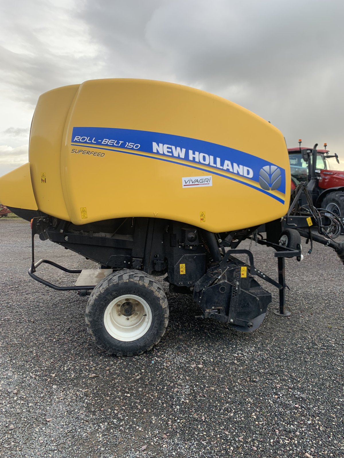 Press-/Wickelkombination от тип New Holland ROLL BELT 150, Gebrauchtmaschine в CINTHEAUX (Снимка 3)