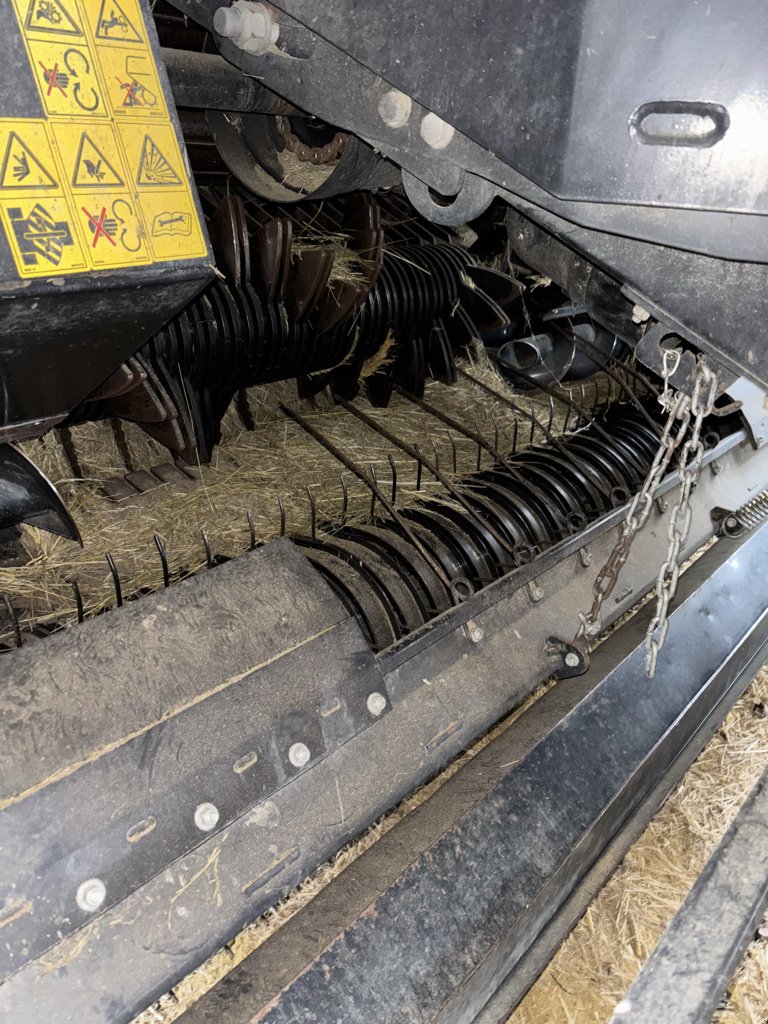 Press-/Wickelkombination typu New Holland ROLLBALER125COMBI, Gebrauchtmaschine v VERT TOULON (Obrázek 9)