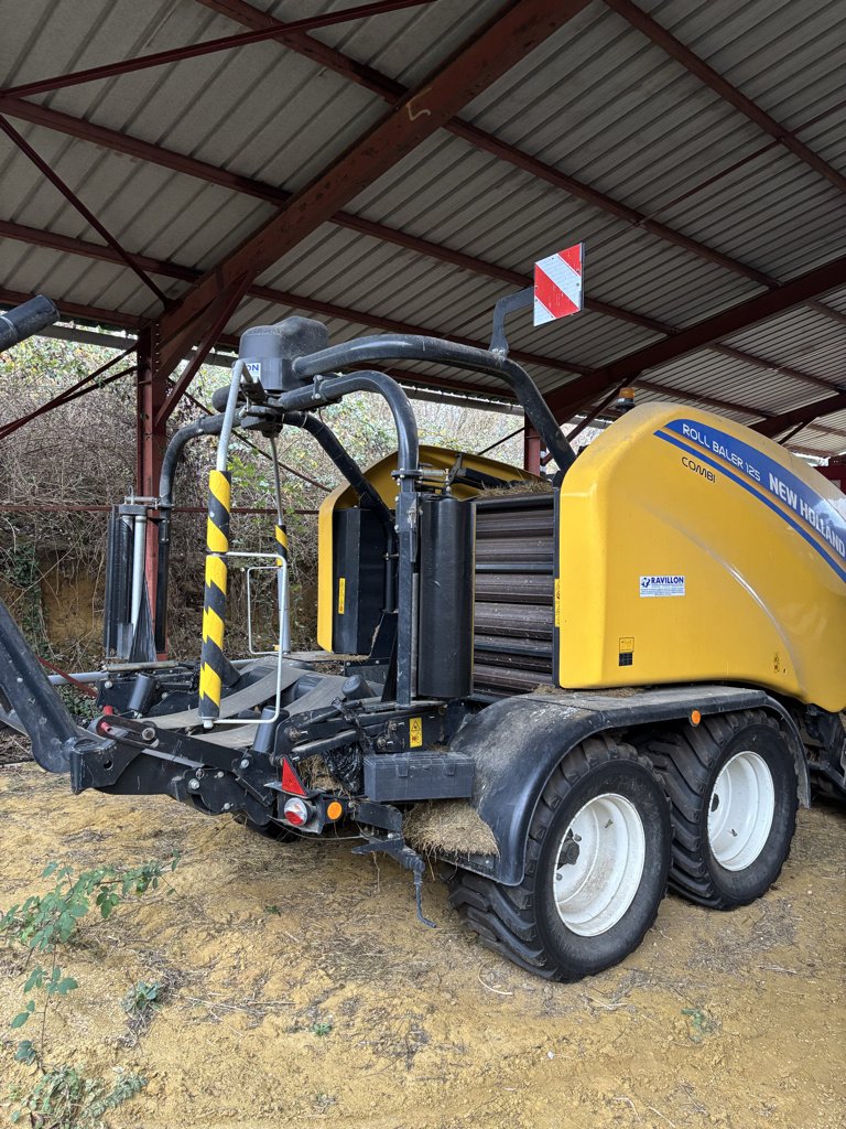 Press-/Wickelkombination typu New Holland ROLLBALER125COMBI, Gebrauchtmaschine v VERT TOULON (Obrázek 4)