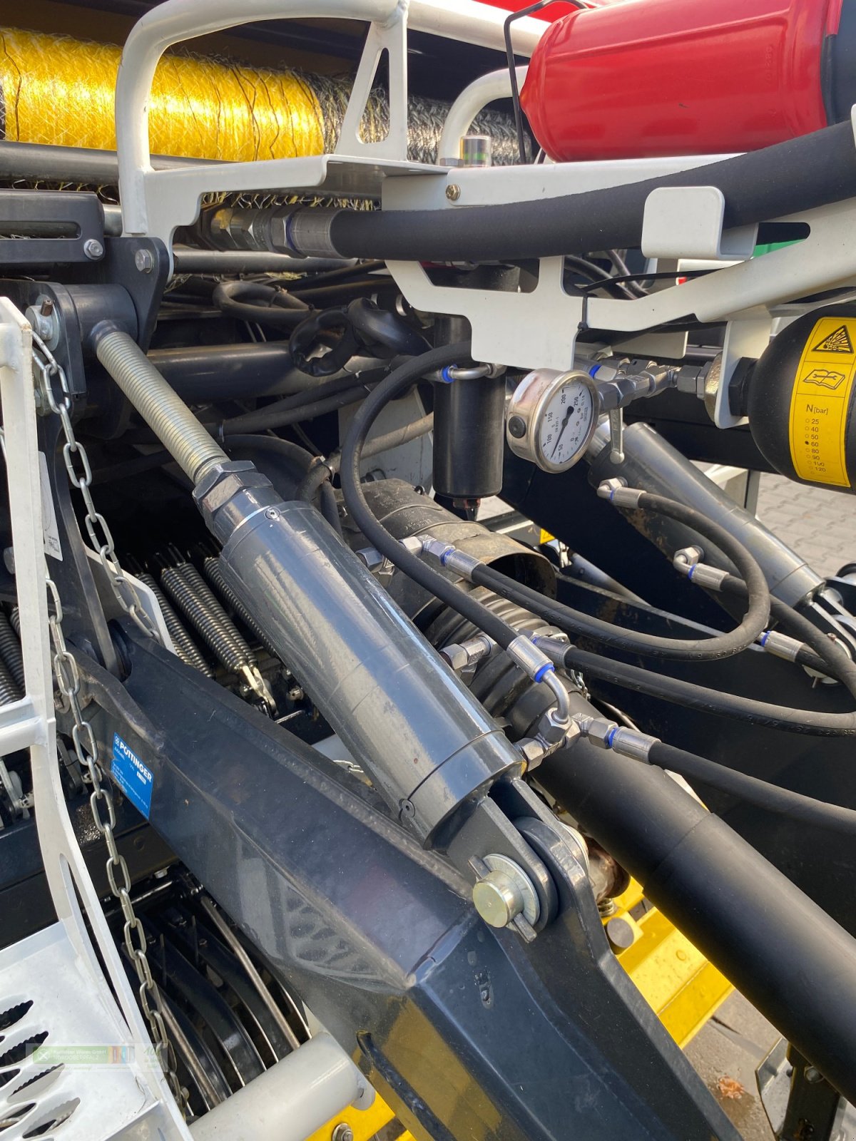 Press-/Wickelkombination of the type Pöttinger Impress 155 VC PRO, Gebrauchtmaschine in Tirschenreuth (Picture 12)