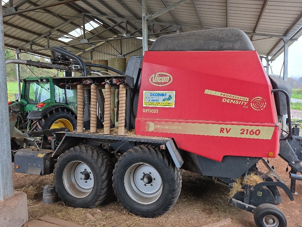 Press-/Wickelkombination des Typs Vicon RV 2160, Gebrauchtmaschine in Calmont (Bild 2)