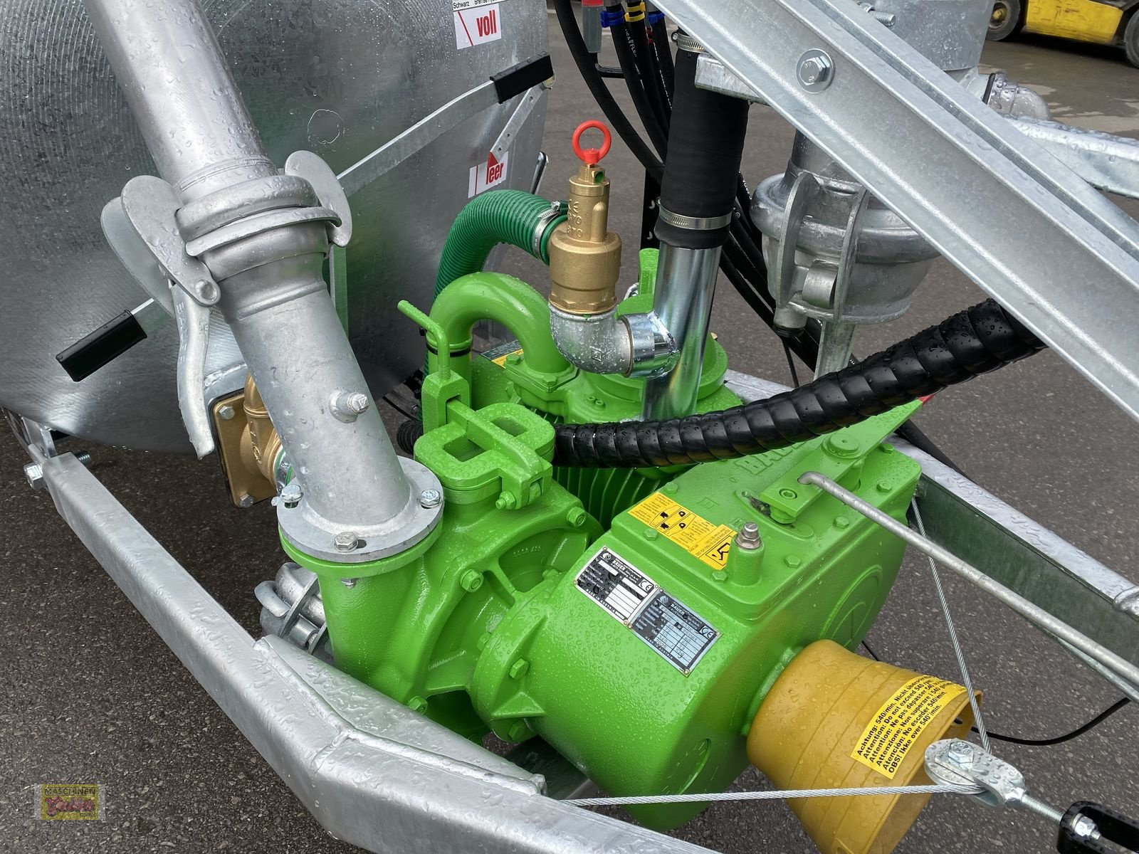 Pumpfass des Typs Bauer Kombifass K 31 Einachs mit Werfer, Neumaschine in Kötschach (Bild 12)