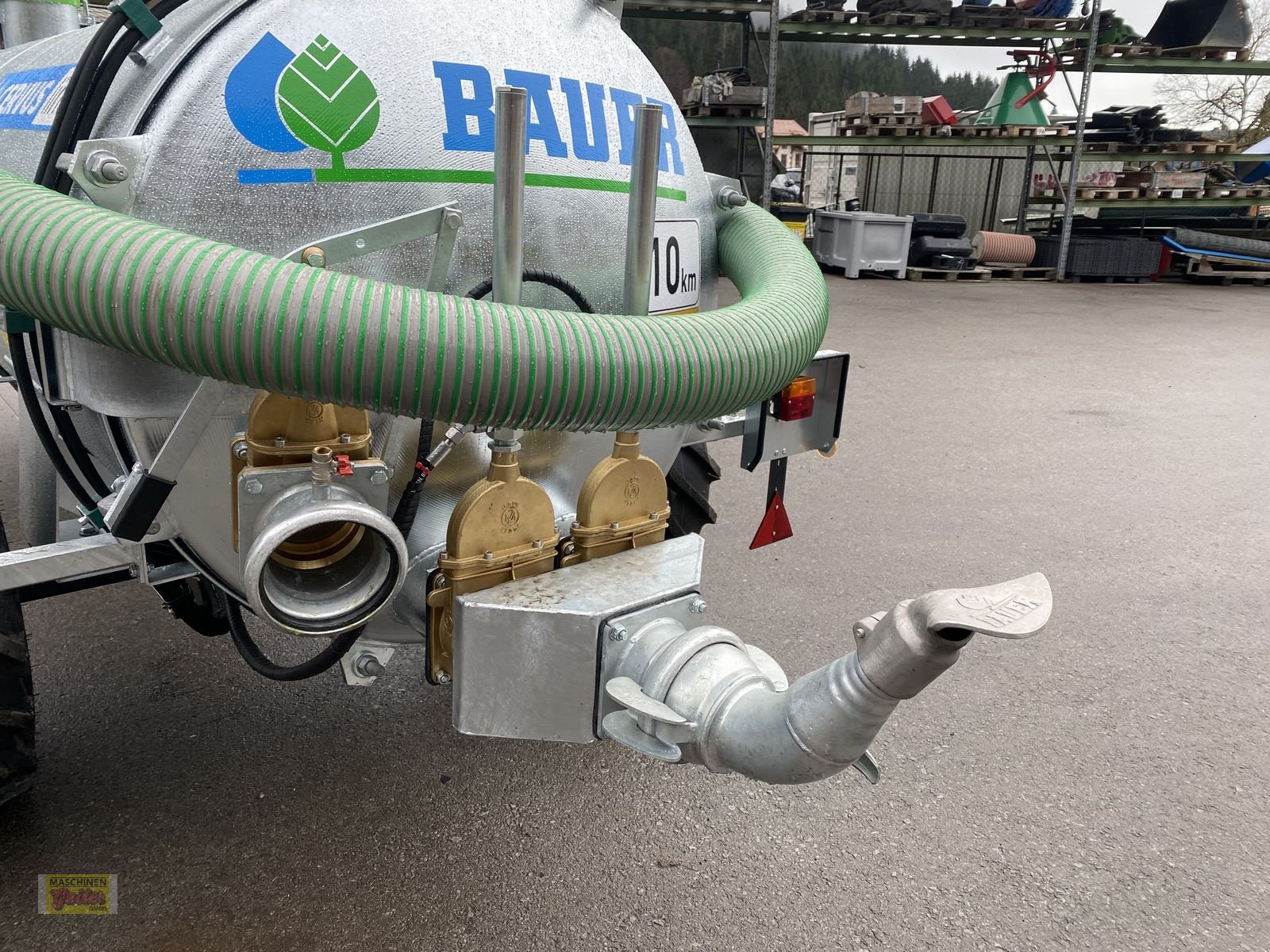 Pumpfass des Typs Bauer Kombifass K 31 Einachs mit Werfer, Neumaschine in Kötschach (Bild 26)