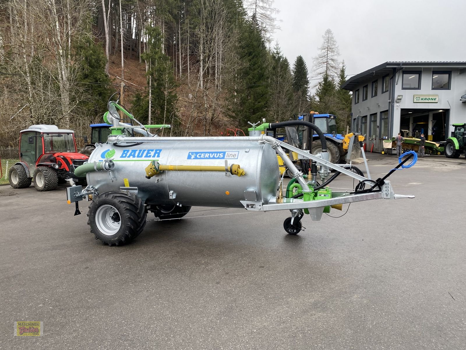 Pumpfass des Typs Bauer Kombifass K 31 Einachs mit Werfer, Neumaschine in Kötschach (Bild 28)