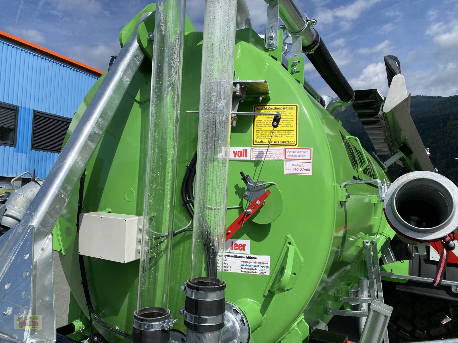 Pumpfass of the type Bauer PTW 9E Edelweiss Pumpfass mit Schleppfix SFA 9, Neumaschine in Kötschach (Picture 22)