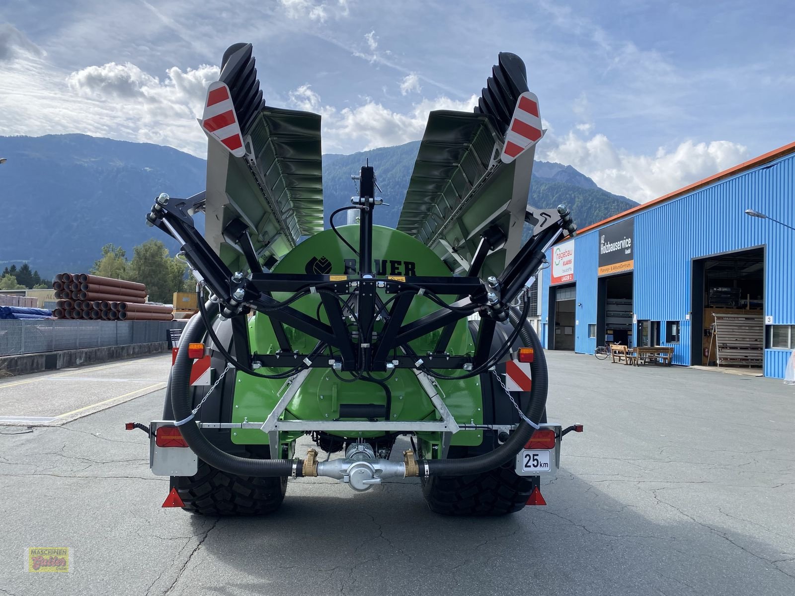 Pumpfass of the type Bauer PTW 9E Edelweiss Pumpfass mit Schleppfix SFA 9, Neumaschine in Kötschach (Picture 14)