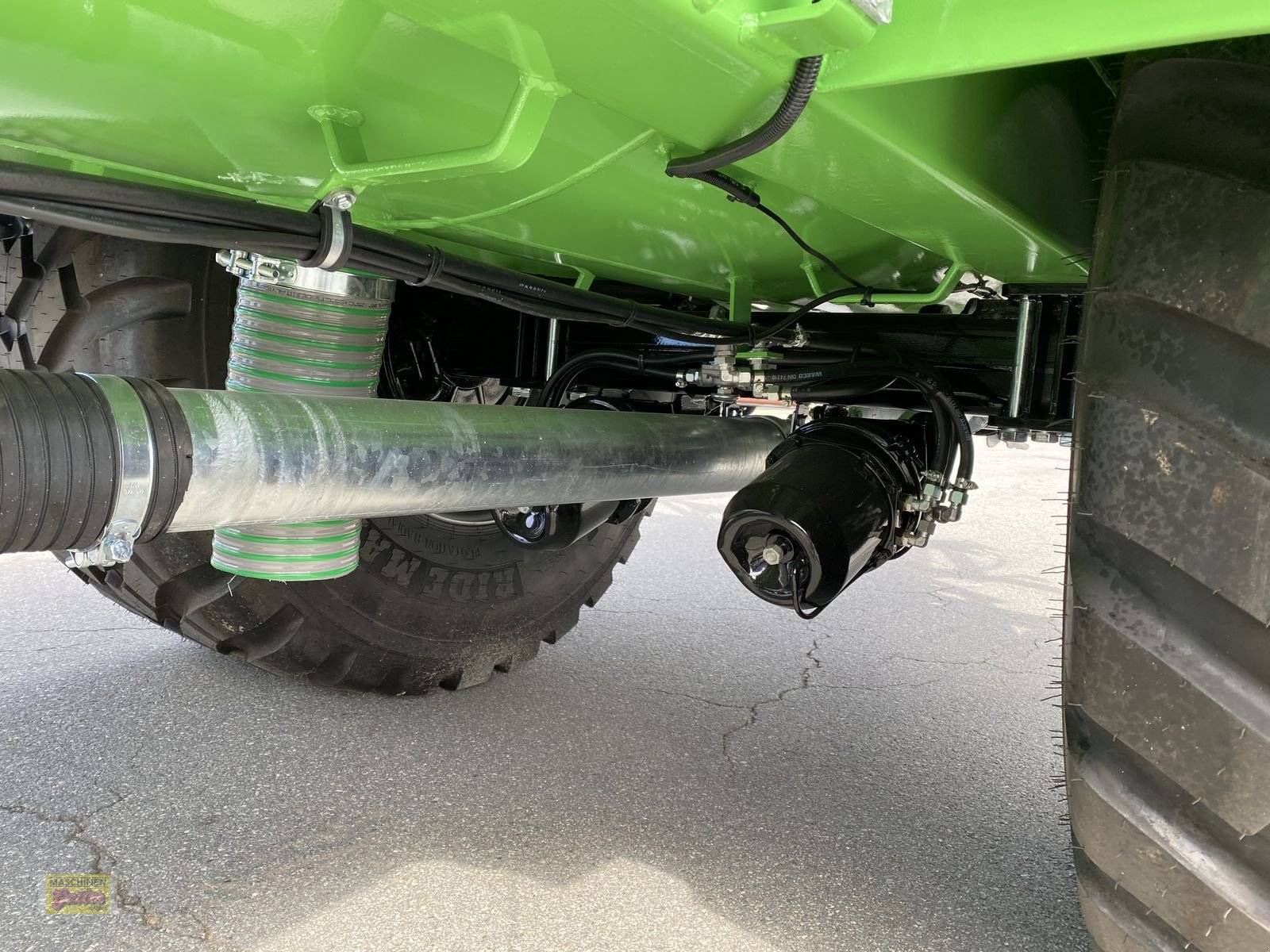 Pumpfass of the type Bauer PTW 9E Edelweiss Pumpfass mit Schleppfix SFA 9, Neumaschine in Kötschach (Picture 10)