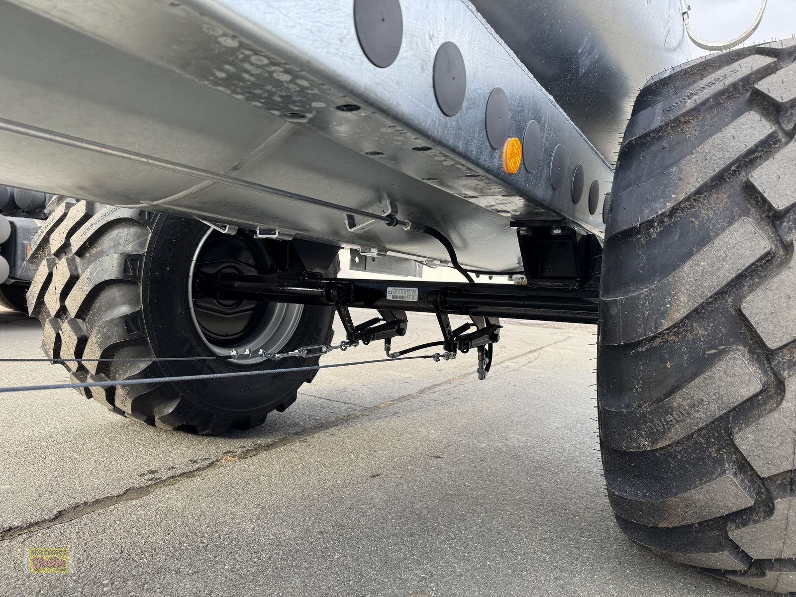 Pumpfass of the type Bauer V63 Vakuumfass mit 6250 Liter Inhalt, Neumaschine in Kötschach (Picture 18)