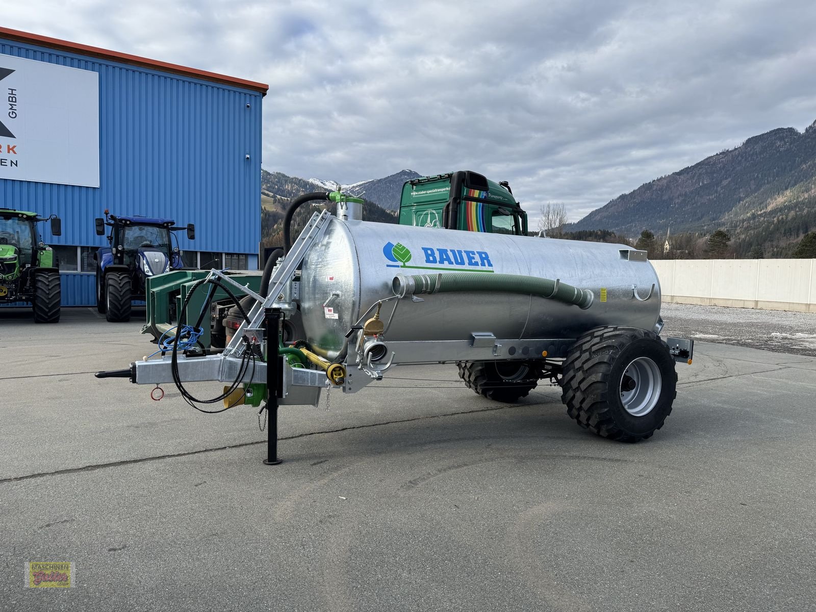Pumpfass of the type Bauer V63 Vakuumfass mit 6250 Liter Inhalt, Neumaschine in Kötschach (Picture 10)