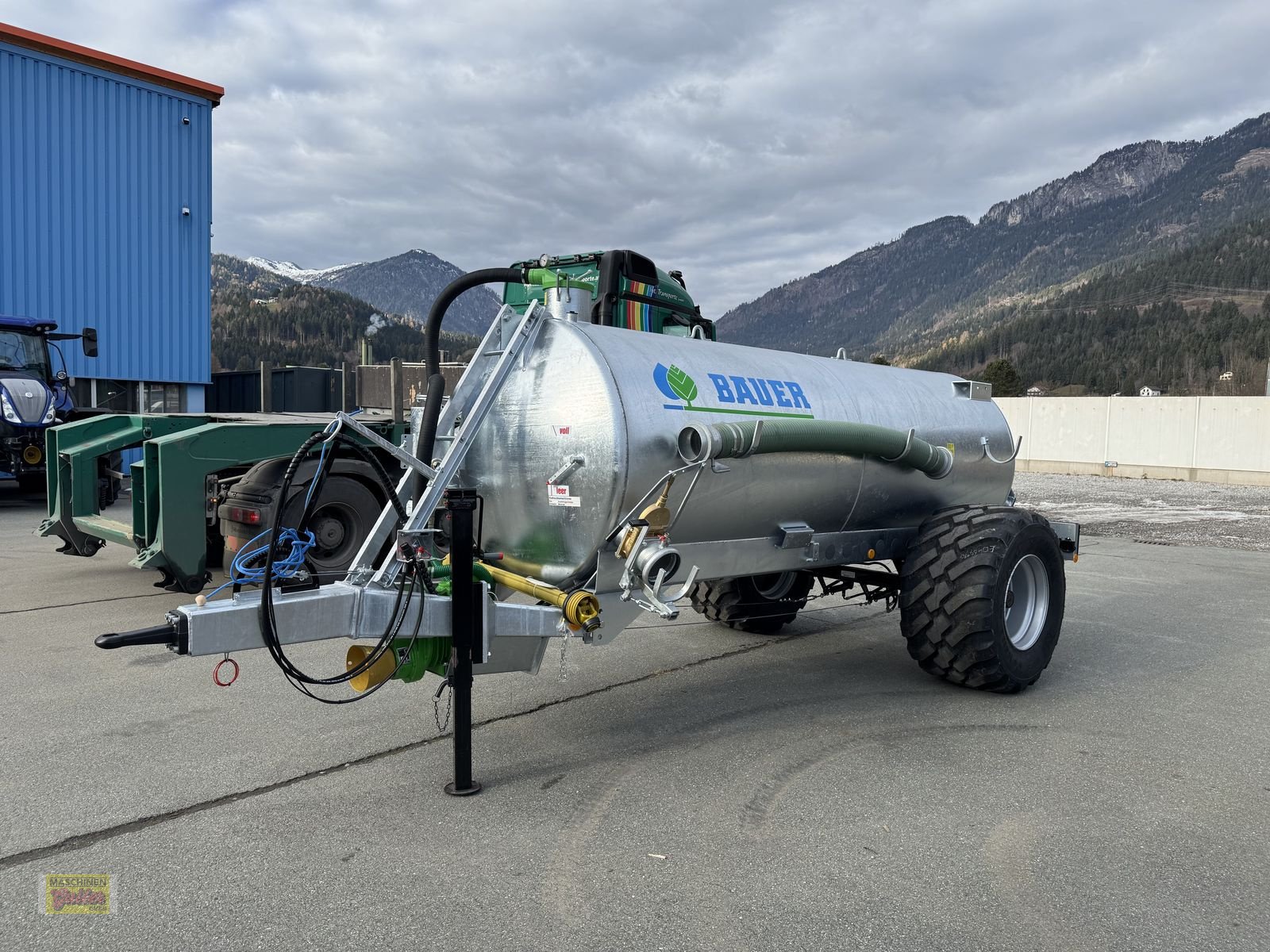 Pumpfass of the type Bauer V63 Vakuumfass mit 6250 Liter Inhalt, Neumaschine in Kötschach (Picture 26)