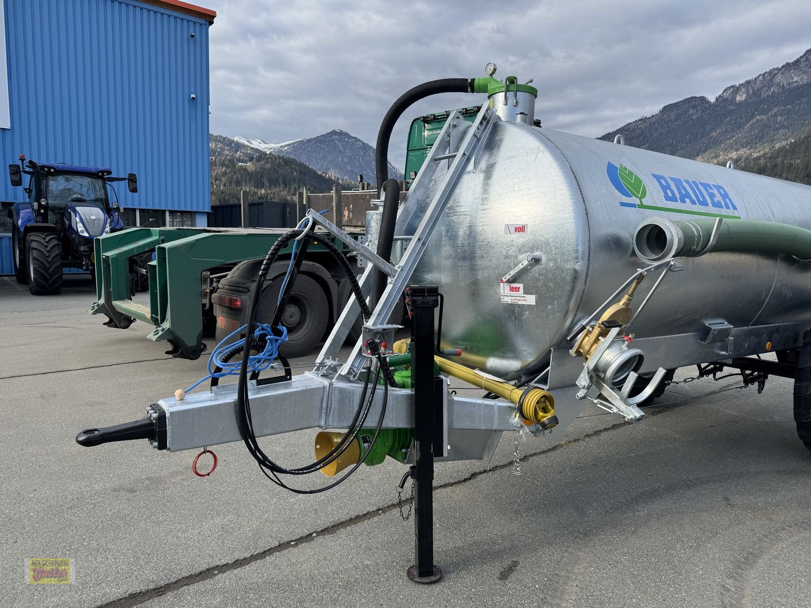 Pumpfass of the type Bauer V63 Vakuumfass mit 6250 Liter Inhalt, Neumaschine in Kötschach (Picture 11)