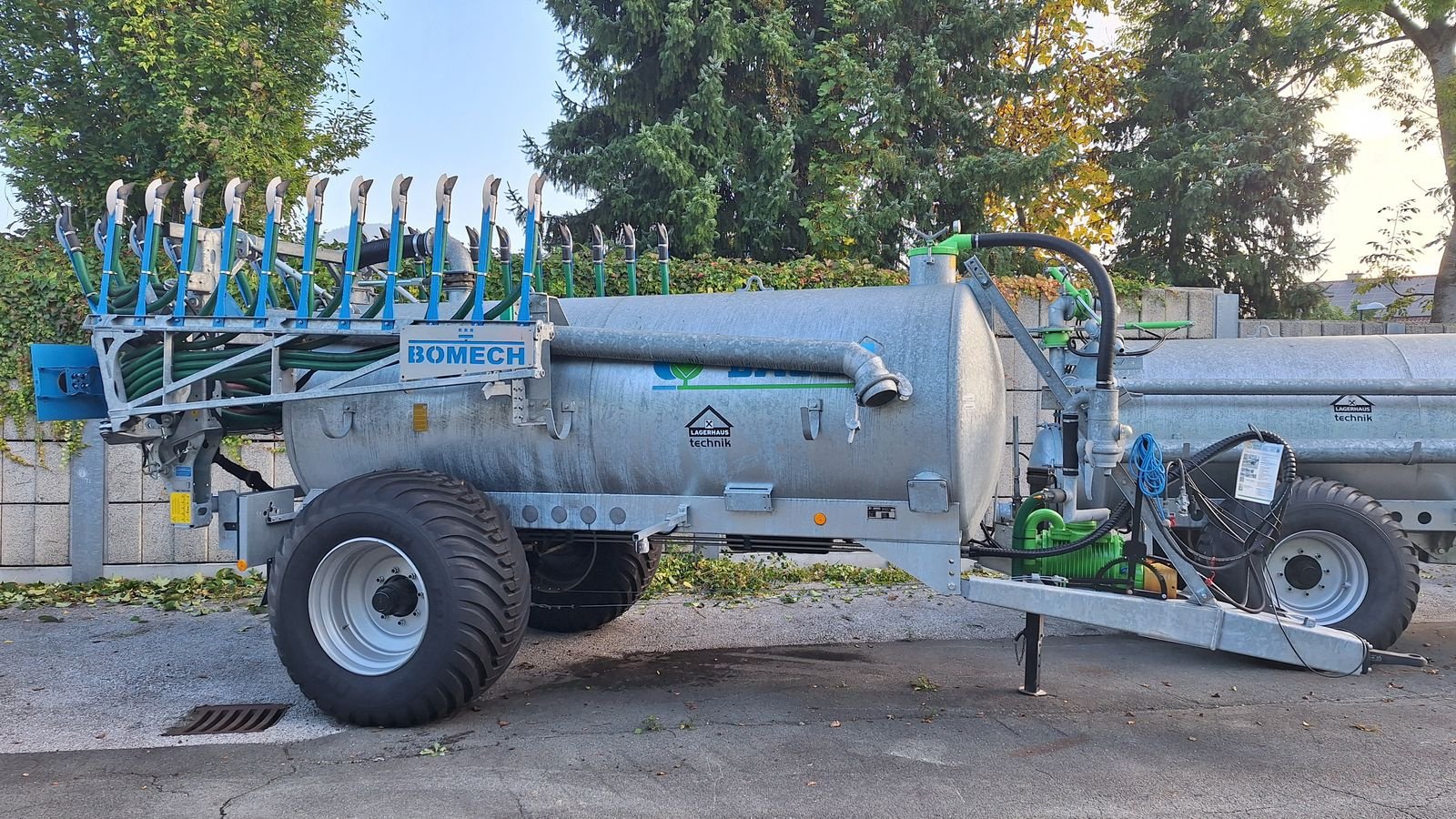 Pumpfass типа Bauer Vakuumfass V 81 mit Bomech Schleppschuhverteiler, Neumaschine в Bergheim (Фотография 1)