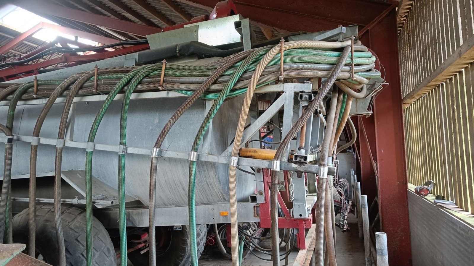 Pumpfass typu Bs Vogenen 16 tons - galvaniseret Med 12/16 meter bom, pumpekran & flowmeter, Gebrauchtmaschine v Egtved (Obrázek 1)