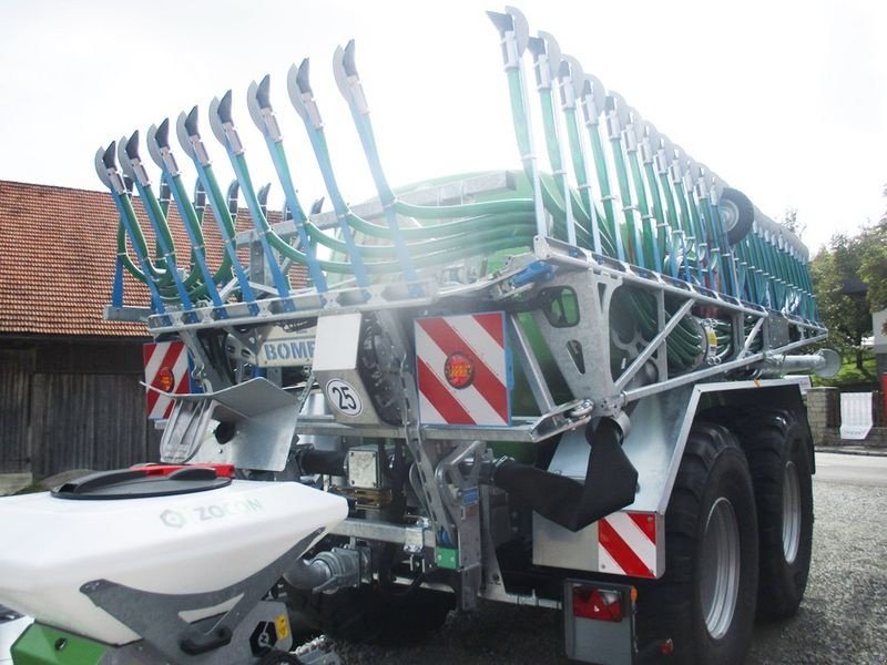 Pumpfass des Typs Eckart Lupus 141+ Tandempumpfass, Neumaschine in St. Marienkirchen (Bild 4)