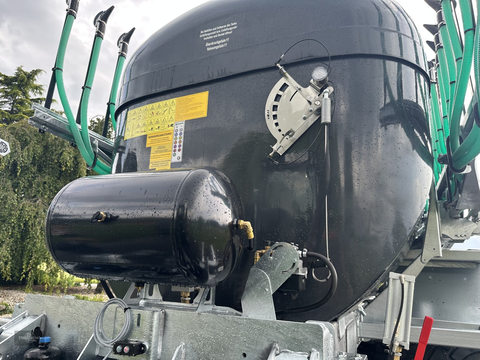 Pumpfass del tipo Farmtech Polycis 1550 Schleppschuhfass 15 m Sonderpreis Aktion, Neumaschine In Rankweil (Immagine 12)